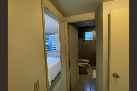 Banheiro de apartamento à venda com 2 quartos, 75m² em Jardim Paulista, São Paulo