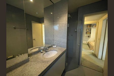 Apartamento à venda com 75m², 2 quartos e 1 vaga Apartamento à venda com 75m², 2 quartos e 1 vagaBanheiro