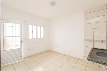 Sala/Cozinha de apartamento para alugar com 1 quarto, 32m² em Jardim Lideranca, São Paulo