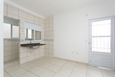Sala / Cozinha  de apartamento para alugar com 2 quartos, 38m² em Jardim Lideranca, São Paulo