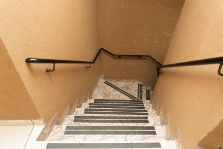 Apartamento para alugar com 38m², 2 quartos e sem vaga Apartamento para alugar com 38m², 2 quartos e sem vagaÁrea Externa - Escada