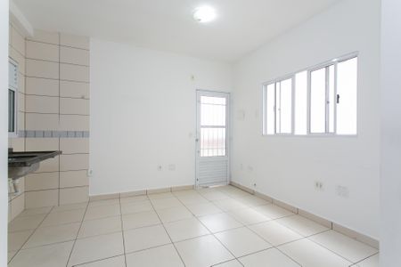 Apartamento para alugar com 38m², 2 quartos e sem vaga Apartamento para alugar com 38m², 2 quartos e sem vagaSala / Cozinha