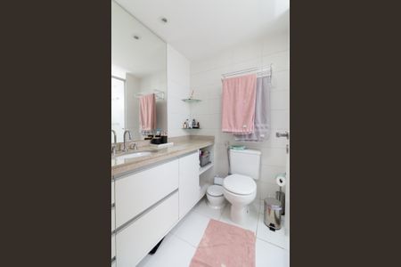 Apartamento à venda com 111m², 3 quartos e 2 vagasBanheiro da Suíte 2