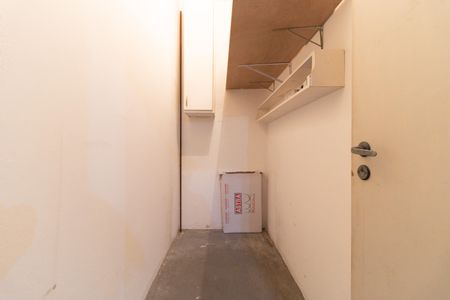 Casa de condomínio à venda com 75m², 2 quartos e 2 vagasDepósito 