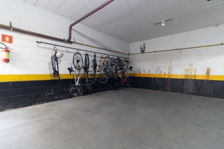 Casa de condomínio à venda com 75m², 2 quartos e 2 vagasBicicletário 