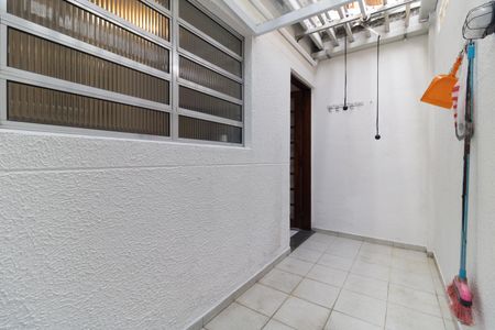 Casa de condomínio à venda com 75m², 2 quartos e 2 vagasLavanderia