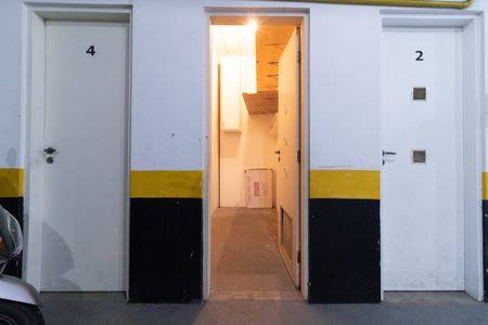 Casa de condomínio à venda com 75m², 2 quartos e 2 vagasDepósito 