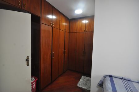 Casa à venda com 250m², 6 quartos e 2 vagasSuíte 1
