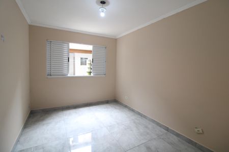 Quarto de casa para alugar com 1 quarto, 60m² em Jardim Alpino, São Paulo