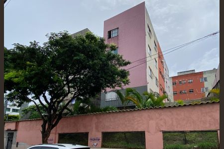 Apartamento para alugar com 74m², 3 quartos e 1 vaga Apartamento para alugar com 74m², 3 quartos e 1 vagaFachada