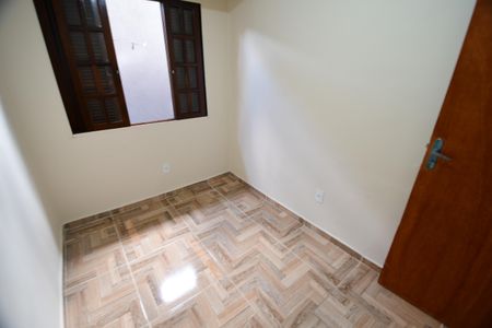 Quarto 1 de casa para alugar com 2 quartos, 55m² em Vila Miguel Vicente Cury, Campinas