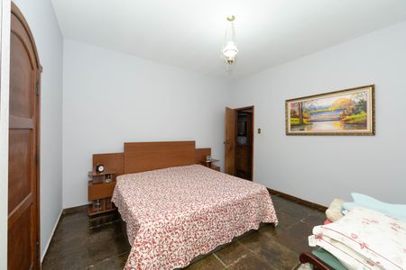 Casa à venda com 360m², 4 quartos e 5 vagasQUARTO1