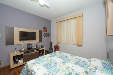 Casa à venda com 360m², 4 quartos e 5 vagasQUARTO4