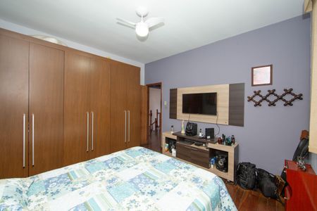 Casa à venda com 360m², 4 quartos e 5 vagasQUARTO4