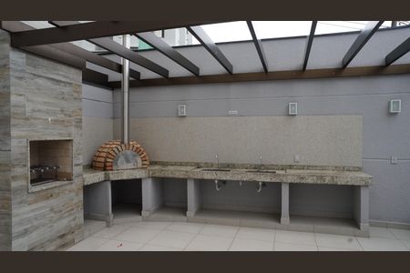 Apartamento para alugar com 65m², 2 quartos e 2 vagasÁrea comum - Churrasqueira