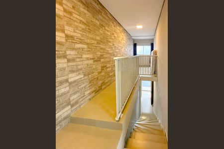 Apartamento para alugar com 60m², 2 quartos e 1 vagaEscada