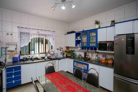 Casa à venda com 178m², 3 quartos e 3 vagasCozinha