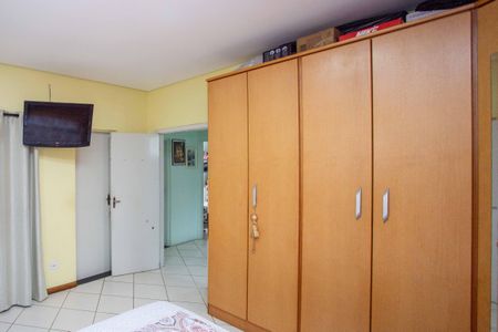 Casa à venda com 178m², 3 quartos e 3 vagasQuarto Suíte