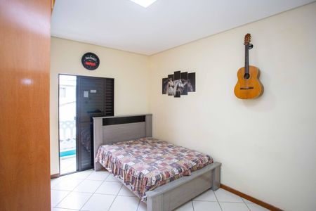 Casa à venda com 178m², 3 quartos e 3 vagasQuarto 2
