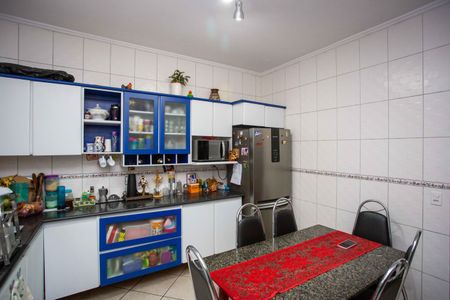 Casa à venda com 178m², 3 quartos e 3 vagasCozinha