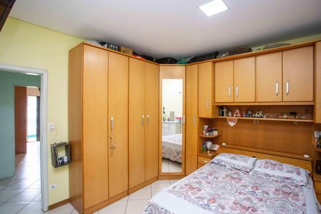 Casa à venda com 178m², 3 quartos e 3 vagasQuarto Suíte