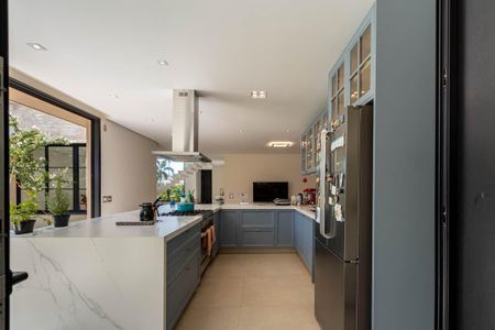 Casa de condomínio à venda com 576m², 6 quartos e 6 vagas