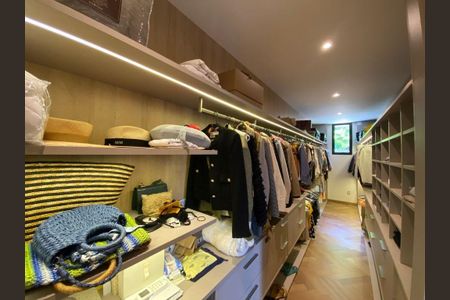 Casa de condomínio à venda com 576m², 6 quartos e 6 vagas