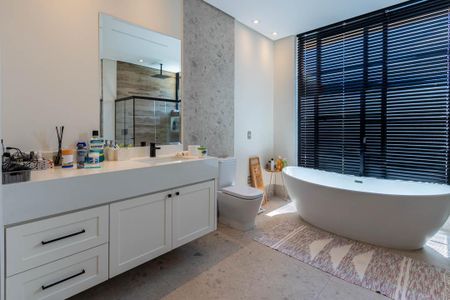 Casa de condomínio à venda com 576m², 6 quartos e 6 vagas