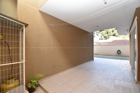Casa de condomínio para alugar com 148m², 3 quartos e 2 vagasVaranda/Garagem