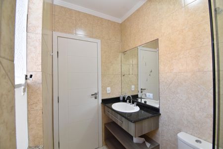 Casa de condomínio para alugar com 148m², 3 quartos e 2 vagasBanheiro da Suíte 