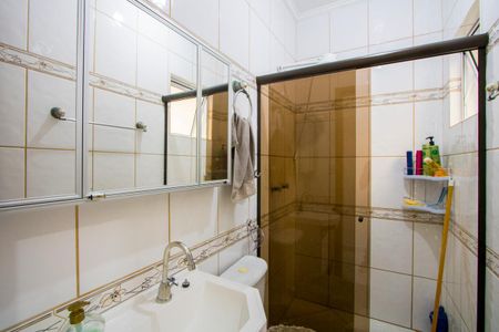 Casa à venda com 142m², 3 quartos e 2 vagasBanheiro social