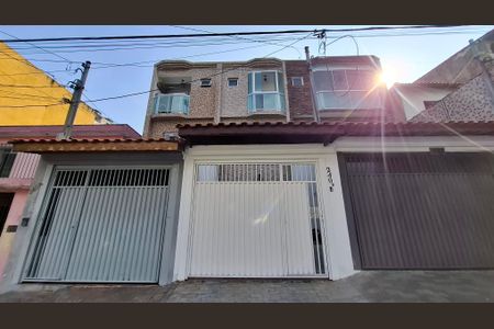 Casa à venda com 142m², 3 quartos e 2 vagasFachada