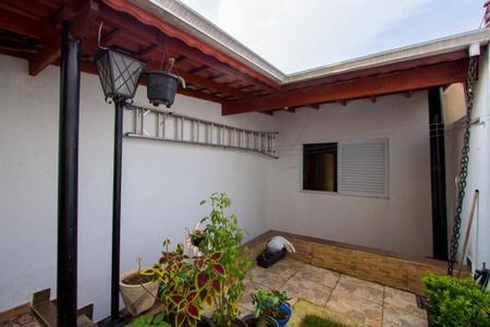 Casa à venda com 142m², 3 quartos e 2 vagasJardim/Quintal