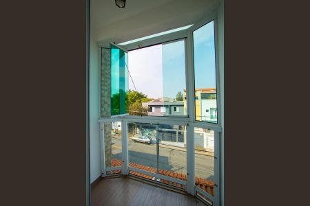 Casa à venda com 142m², 3 quartos e 2 vagasVaranda do quarto 1