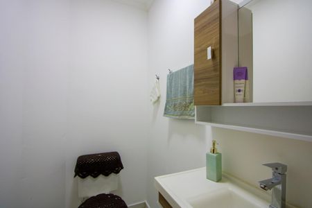 Casa à venda com 142m², 3 quartos e 2 vagasLavabo