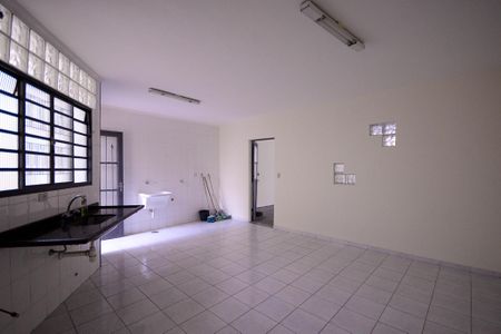 Casa à venda com 184m², 3 quartos e 3 vagasEdícula - Cozinha 