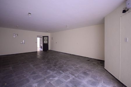 Casa à venda com 184m², 3 quartos e 3 vagasGaragem 
