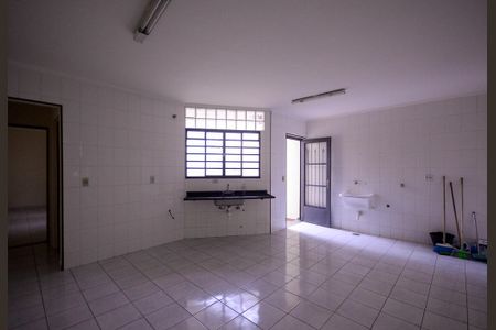 Casa à venda com 184m², 3 quartos e 3 vagasEdícula - Cozinha 