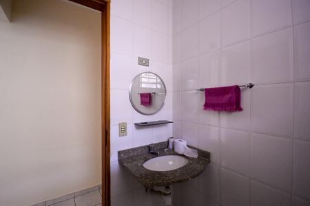 Casa à venda com 184m², 3 quartos e 3 vagasEdícula - Banheiro 