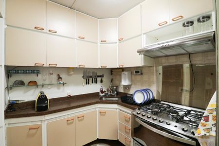 Apartamento para alugar com 81m², 3 quartos e 1 vagaCozinha e Área de Serviço