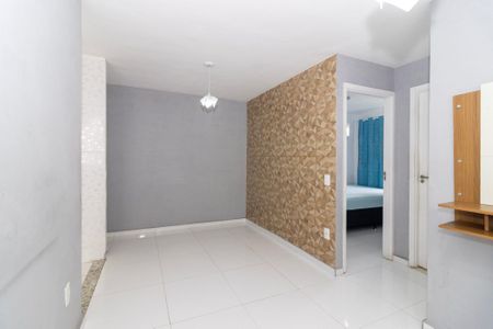 Sala de apartamento para alugar com 2 quartos, 48m² em Padre Miguel, Rio de Janeiro