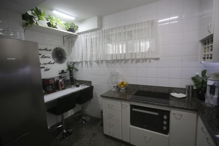 Studio para alugar com 320m², 1 quarto e 2 vagasCozinha
