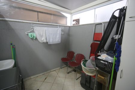 Studio para alugar com 320m², 1 quarto e 2 vagasArea de serviço