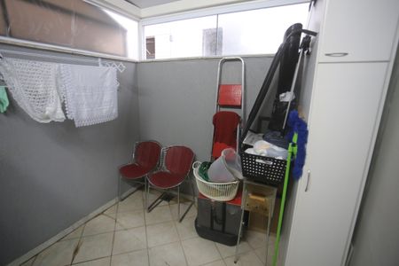 Studio para alugar com 320m², 1 quarto e 2 vagasArea de serviço