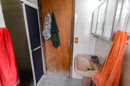 Casa à venda com 240m², 3 quartos e 2 vagasBanheiro da Suíte