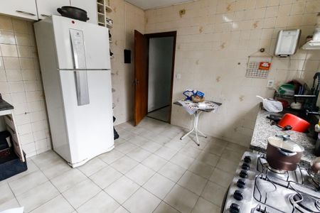 Casa à venda com 240m², 3 quartos e 2 vagasCozinha - Armários