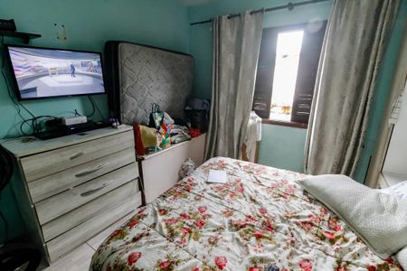 Casa à venda com 240m², 3 quartos e 2 vagasSuíte