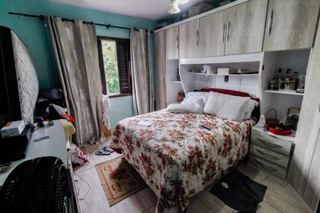 Casa à venda com 240m², 3 quartos e 2 vagasSuíte