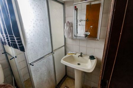 Casa à venda com 240m², 3 quartos e 2 vagasBanheiro Corredor