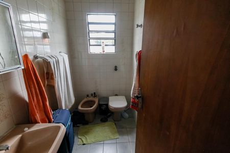 Casa à venda com 240m², 3 quartos e 2 vagasBanheiro da Suíte